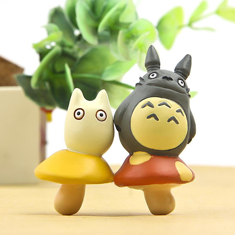 DIY Totoro Standing on Mushroom