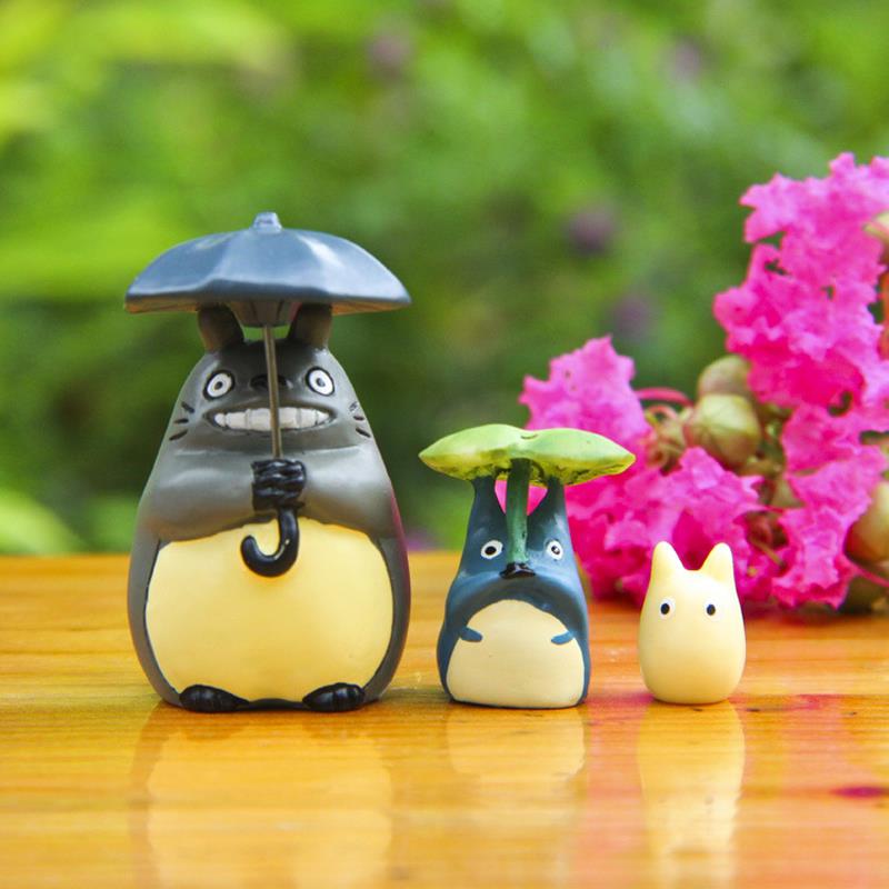 Totoro Lotus Leaf & Umbrella Figurines
